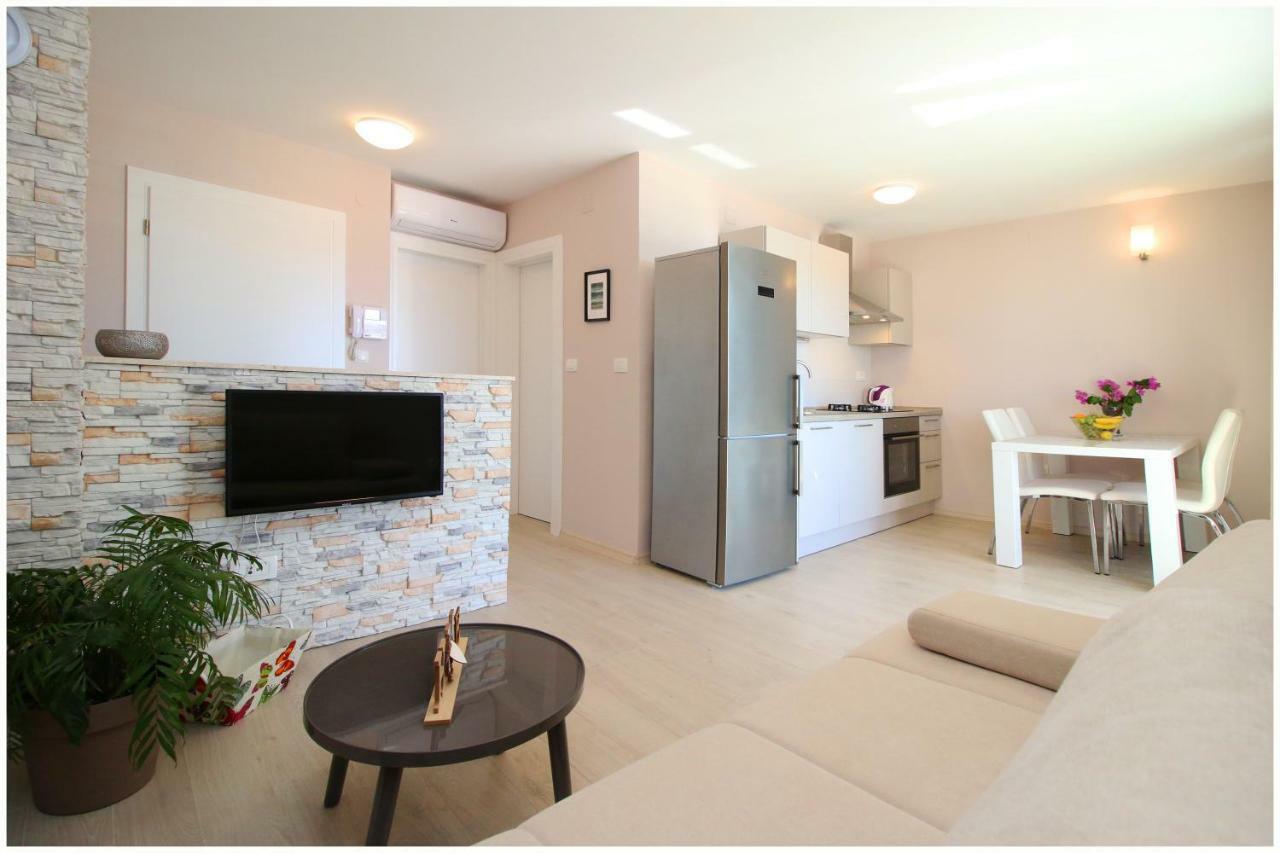 Apartments Silver Beauty Rogoznica  Exterior photo